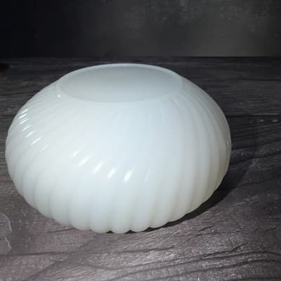 VINTAGE E.O. BRODY White Milk Glass Ribbed Bowl Cleveland, Ohio USA 6.5" Round - Thumbnail 9