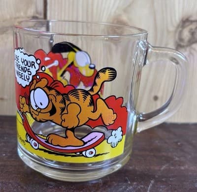 VTG Garfield Odie Coffee Cup Skateboard Use Friends 1978 McDonalds Glass Mug