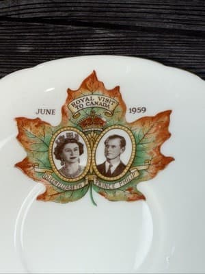 Shelley Cup & Saucer Set Royal Visit QE II & Prince Philip Visit to Canada 1959 - Thumbnail 4