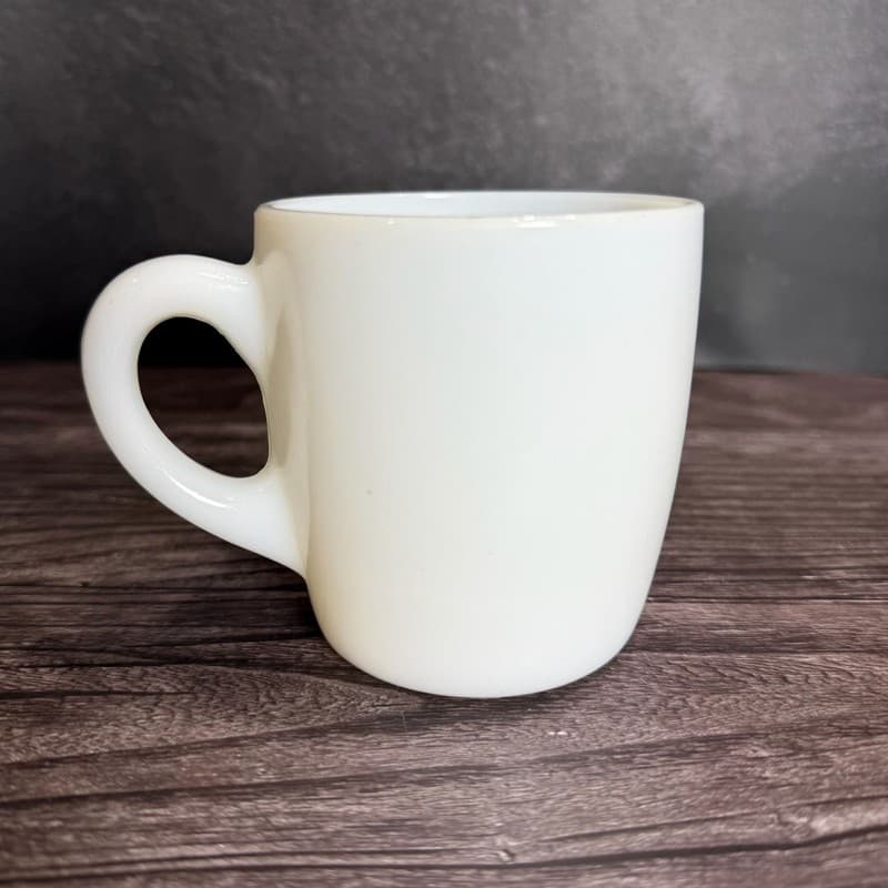 Vintage White Milk Glass Coffee Mug with Thick C-Handle 3.5" - Thumbnail 5