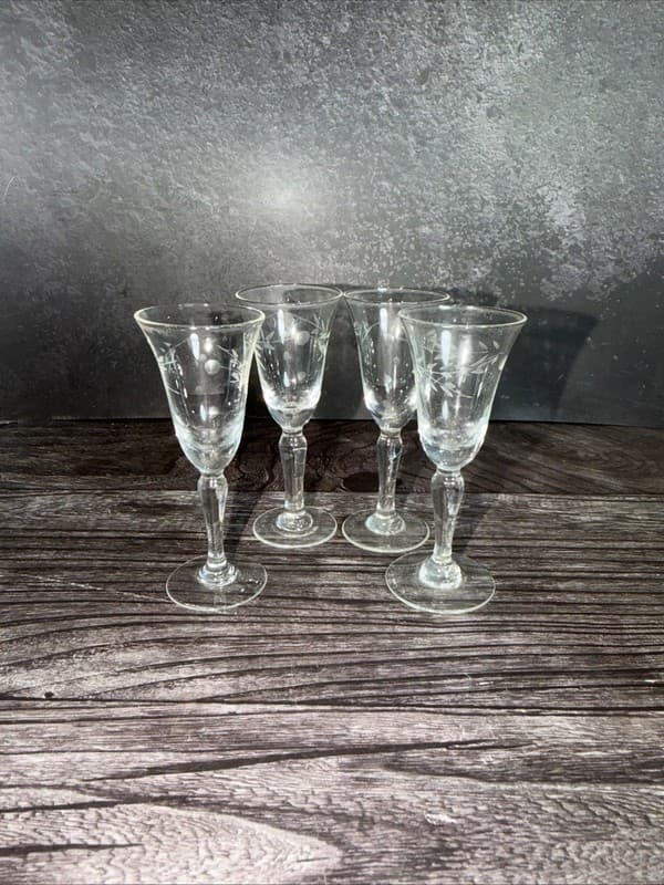 Vintage Etched Floral Footed Cordial Glasses - Set of 4 - Thumbnail 2