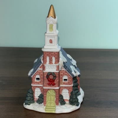 Collectible “Cobblestone Corners” Church House 2001 Miniature Christmas Vill - Thumbnail 6