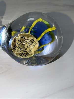Pele’s Glass Hawaii Blue & Yellow Clear Art Glass Whale Figurine Paperweight - Thumbnail 7