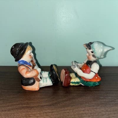 Vtg Hummel Style Boy Girl Reading Toddler Book Salt & Pepper Japan Sleepy Eyes - Thumbnail 3