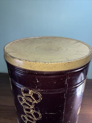 Vintage Charles Chips, Charles Pretzels Extra Large Tin Calhoun KY Mountville PA - Thumbnail 14