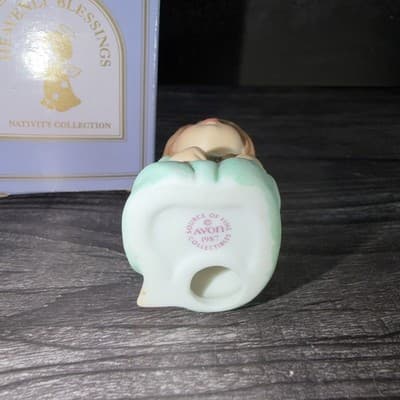 Vintage AVON Heavenly Blessings Nativity Collection Boy Angel Figurine 1987 - Thumbnail 5