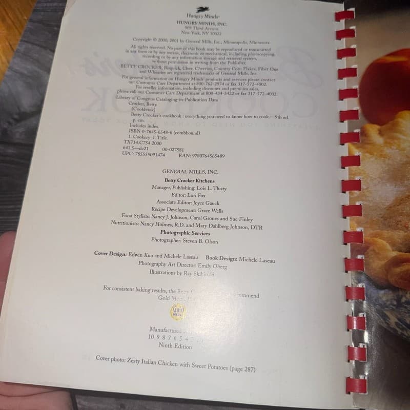 Betty Crocker's Cookbook: Everything You Need to Know to Cook Today, 9th Edition - Thumbnail 9