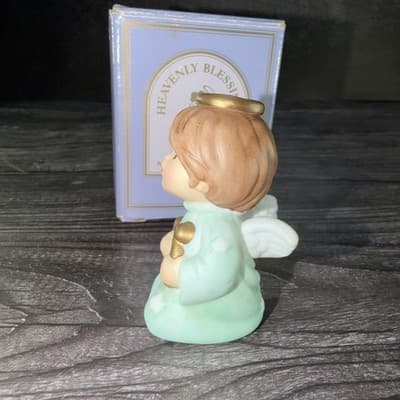 Vintage AVON Heavenly Blessings Nativity Collection Boy Angel Figurine 1987 - Thumbnail 4