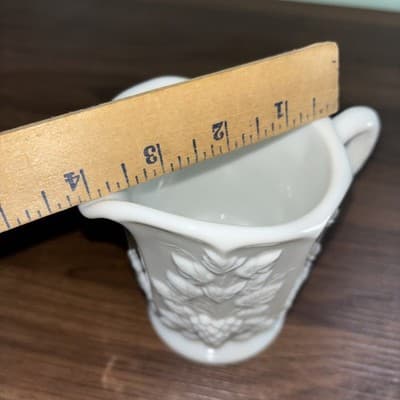 VTG Westmoreland Paneled Grape Milk Glass Pedestal Creamer Pitcher Milkglass - Thumbnail 13