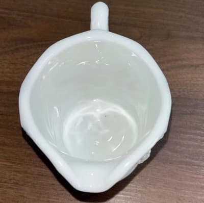 VTG Westmoreland Paneled Grape Milk Glass Pedestal Creamer Pitcher Milkglass - Thumbnail 4
