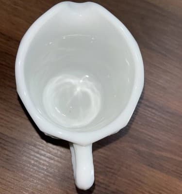 VTG Westmoreland Paneled Grape Milk Glass Pedestal Creamer Pitcher Milkglass - Thumbnail 9