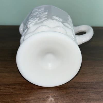 VTG Westmoreland Paneled Grape Milk Glass Pedestal Creamer Pitcher Milkglass - Thumbnail 10