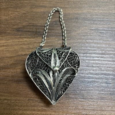 Hand Crafted Silver Filigree Hinged Heart Shape Pendant Locket Box 1.5" x 1.5"