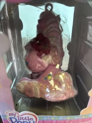 My Little Pony Kurt Adler 2008 Christmas Ornament Pinkie Pie With Present - Thumbnail 5