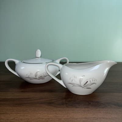 Kaysons Fine China of Japan Golden Rhapsody Pattern Cream and Sugar Set