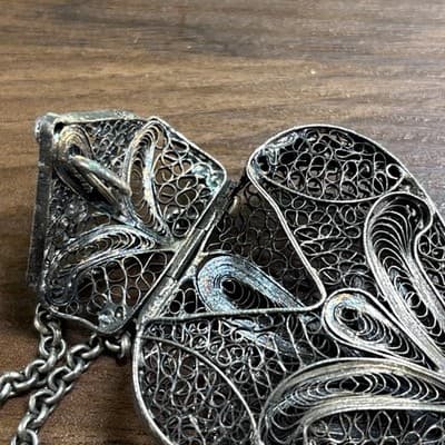 Hand Crafted Silver Filigree Hinged Heart Shape Pendant Locket Box 1.5" x 1.5" - Thumbnail 6