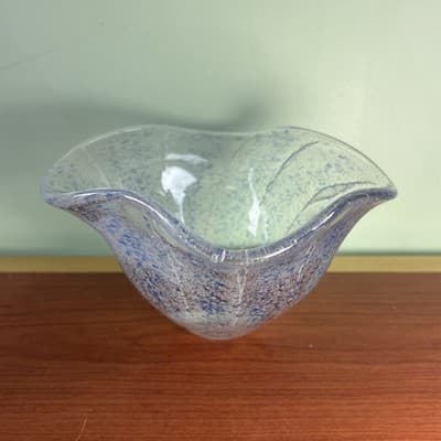 VINTAGE ART GLASS Hand Made Pale BLUE WITH Silver FLAKE WAVE BOWL - Thumbnail 2