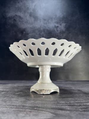 Vintage Porcelain Dish Bowl Hand Painted Reticulated Pedestal Bon Bon Christmas - Thumbnail 3