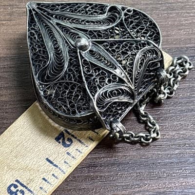 Hand Crafted Silver Filigree Hinged Heart Shape Pendant Locket Box 1.5" x 1.5" - Thumbnail 12