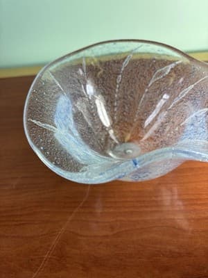 VINTAGE ART GLASS Hand Made Pale BLUE WITH Silver FLAKE WAVE BOWL - Thumbnail 8
