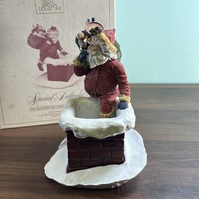 Hallmark Keepsake Gold Crown "Special Delivery" Night Before Christmas Statue - Thumbnail 7