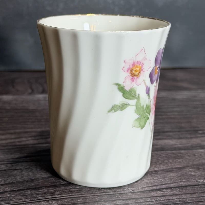 Vintage Royal Stuart Fine Bone China Swirl Ribbed Floral Mug with Purple Pansies - Thumbnail 5