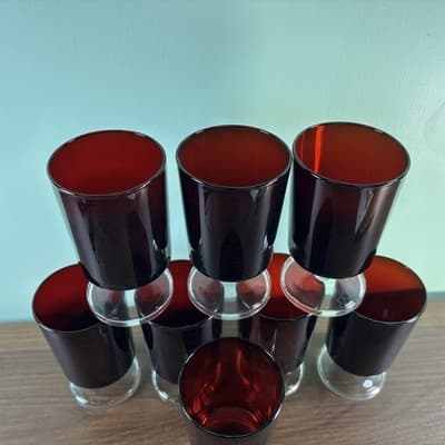 ARCOROC Ruby Red Glass, 5 1/4” Set (8) Arcoroc, France Stemmed Wine Water Gobl - Thumbnail 3