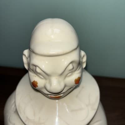 1940’s AMERICAN POTTERY AB Co CLOWN BISQUE COOKIE JAR WITH #3 BASEBALL CAP - Thumbnail 9