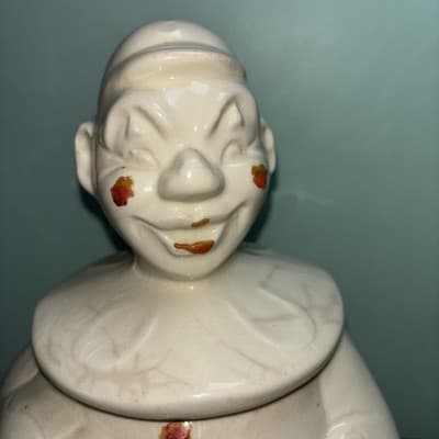 1940’s AMERICAN POTTERY AB Co CLOWN BISQUE COOKIE JAR WITH #3 BASEBALL CAP - Thumbnail 2