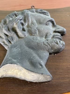 President Abe Abraham Lincoln heavy cast iron Custom Wood Wall Plaque 3D Detail - Thumbnail 3