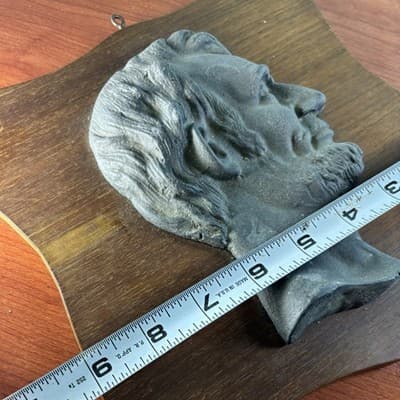 President Abe Abraham Lincoln heavy cast iron Custom Wood Wall Plaque 3D Detail - Thumbnail 12