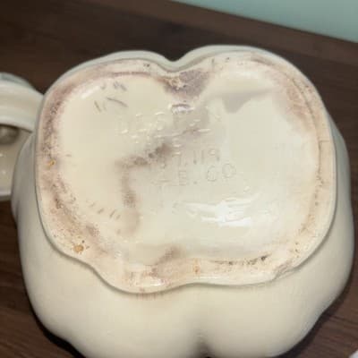 1940’s AMERICAN POTTERY AB Co CLOWN BISQUE COOKIE JAR WITH #3 BASEBALL CAP - Thumbnail 13