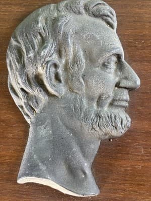 President Abe Abraham Lincoln heavy cast iron Custom Wood Wall Plaque 3D Detail - Thumbnail 2