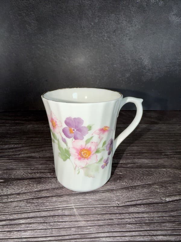 Vintage Royal Stuart Fine Bone China Swirl Ribbed Floral Mug with Purple Pansies - Thumbnail 2