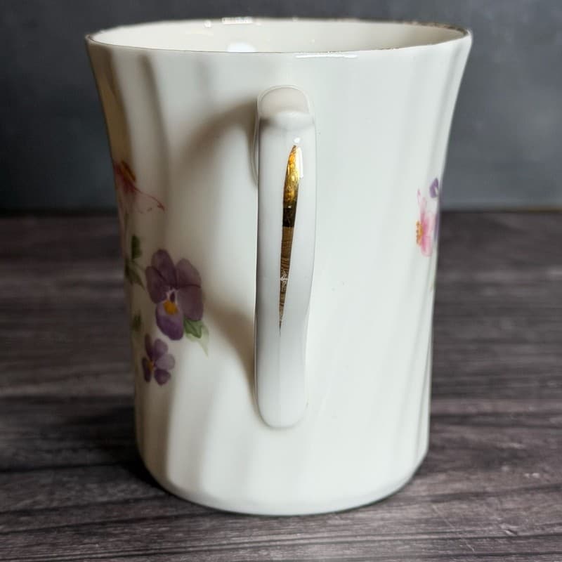 Vintage Royal Stuart Fine Bone China Swirl Ribbed Floral Mug with Purple Pansies - Thumbnail 3