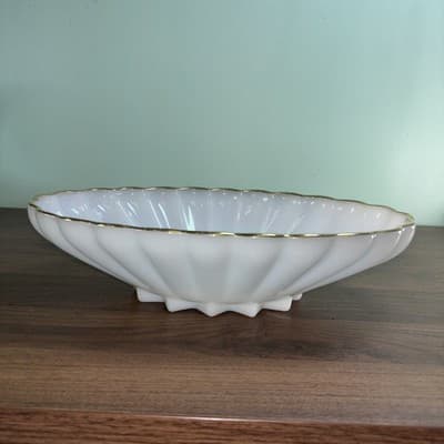 Anchor Hocking Large white milk glass scalloped oval serving bowl gold trim VTG