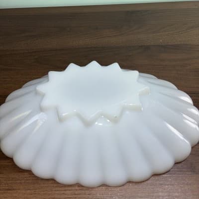 Anchor Hocking Large white milk glass scalloped oval serving bowl gold trim VTG - Thumbnail 9