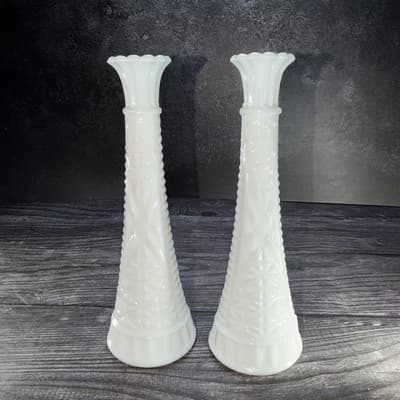 Set of 2 Vintage Anchor Hocking Milk Glass 9" Stars and Bars Flower Bud Vases - Thumbnail 3