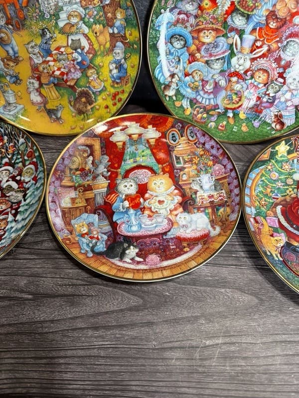 Set of 5 Franklin Mint Bill Bell Holiday Cats Collector Plates 8.25" Santa - Thumbnail 3