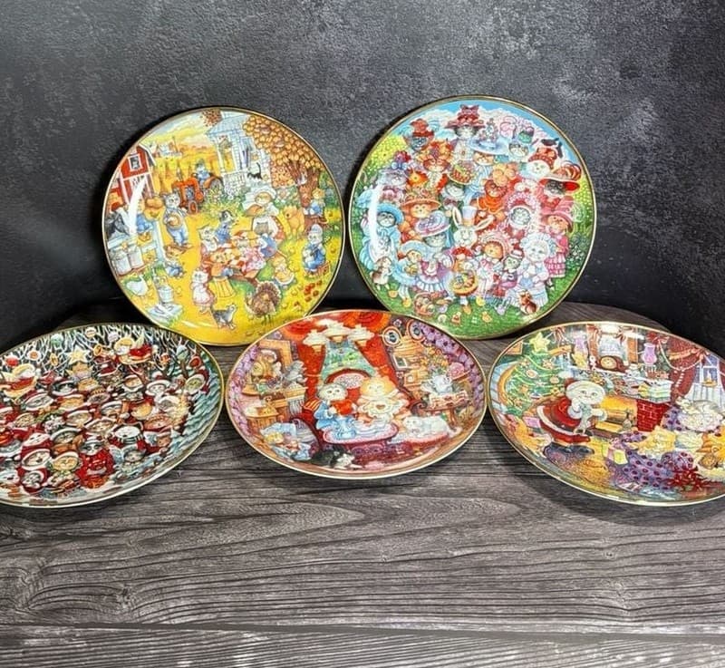 Set of 5 Franklin Mint Bill Bell Holiday Cats Collector Plates 8.25" Santa