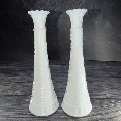 Set of 2 Vintage Anchor Hocking Milk Glass 9" Stars and Bars Flower Bud Vases - Thumbnail 2
