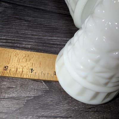 Set of 2 Vintage Anchor Hocking Milk Glass 9" Stars and Bars Flower Bud Vases - Thumbnail 8