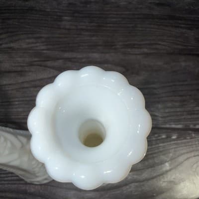 Set of 2 Vintage Anchor Hocking Milk Glass 9" Stars and Bars Flower Bud Vases - Thumbnail 6