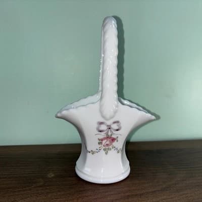 Vintage Westmoreland Milk Glass Basket Hand Painted Ribbon Flowers Small 7” Pi - Thumbnail 5