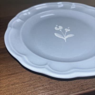 Pfaltzgraff Bouquet Gazebo Single Blue White Scalloped Floral Salad Plates 7.5" - Thumbnail 4
