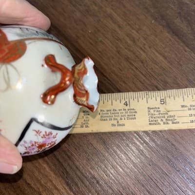 KUTANI Round Footed Vase Japanese Geisha Ruffled Lip Pink Orange Floral Handles - Thumbnail 12