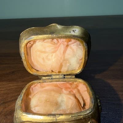 Art Nouveau Small 2.25” Casket Jewelry Ring Box Antique Flowers Gold - Thumbnail 5