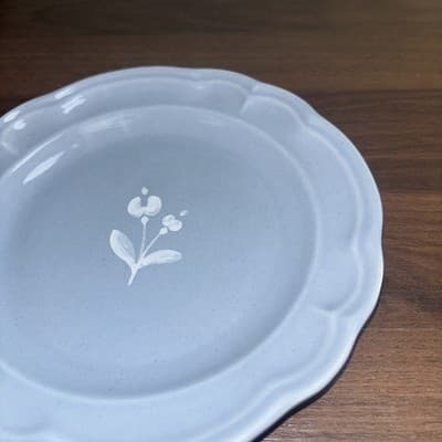 Pfaltzgraff Bouquet Gazebo Single Blue White Scalloped Floral Salad Plates 7.5" - Thumbnail 3