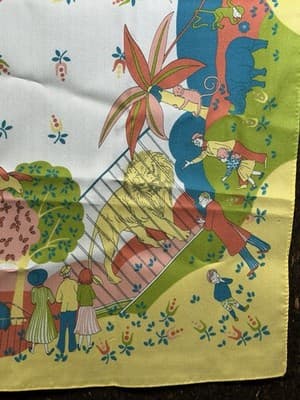 Vintage Scarf Head-wrap Made In Italy 21 X 23” Square Zoo Scene Families Lion - Thumbnail 3