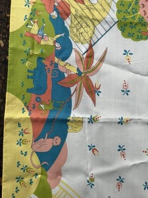 Vintage Scarf Head-wrap Made In Italy 21 X 23” Square Zoo Scene Families Lion - Thumbnail 6